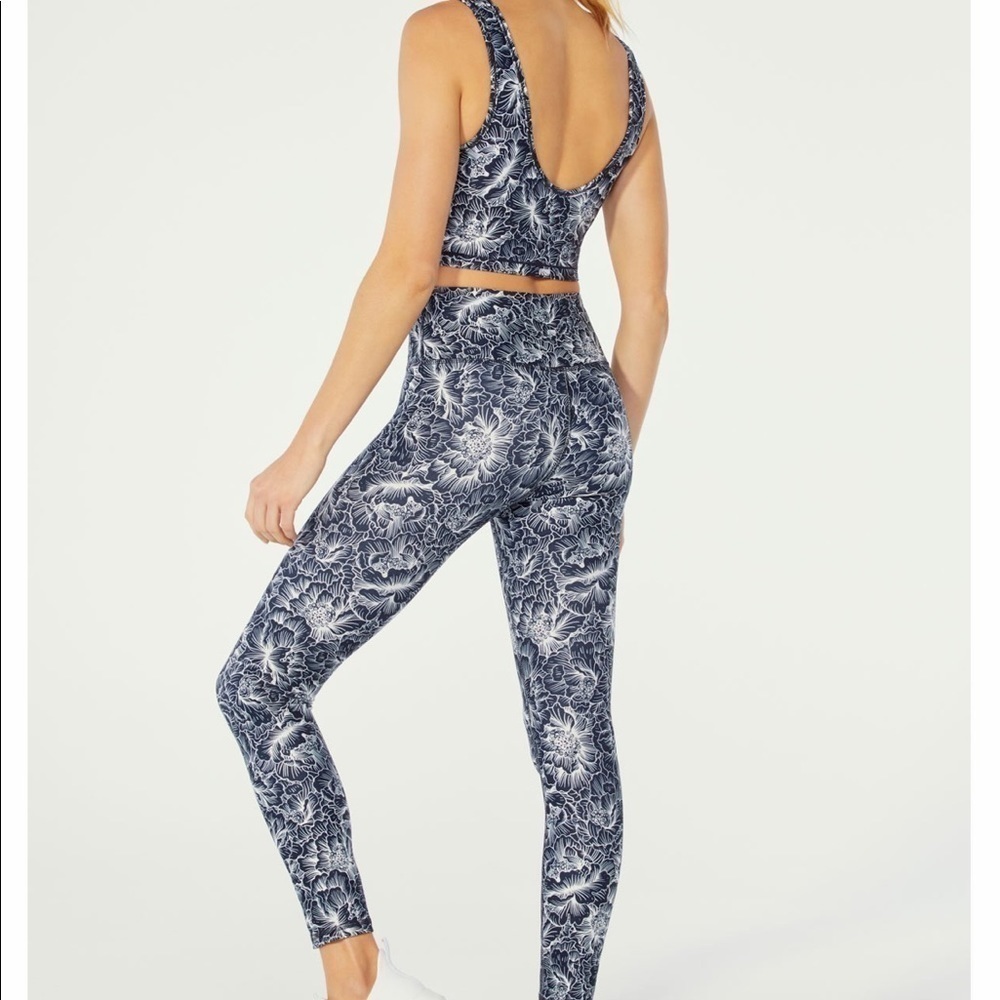 Marika black and white workout outfit, medium
